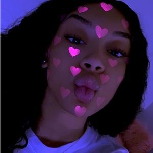 Meet your Posher, Ella